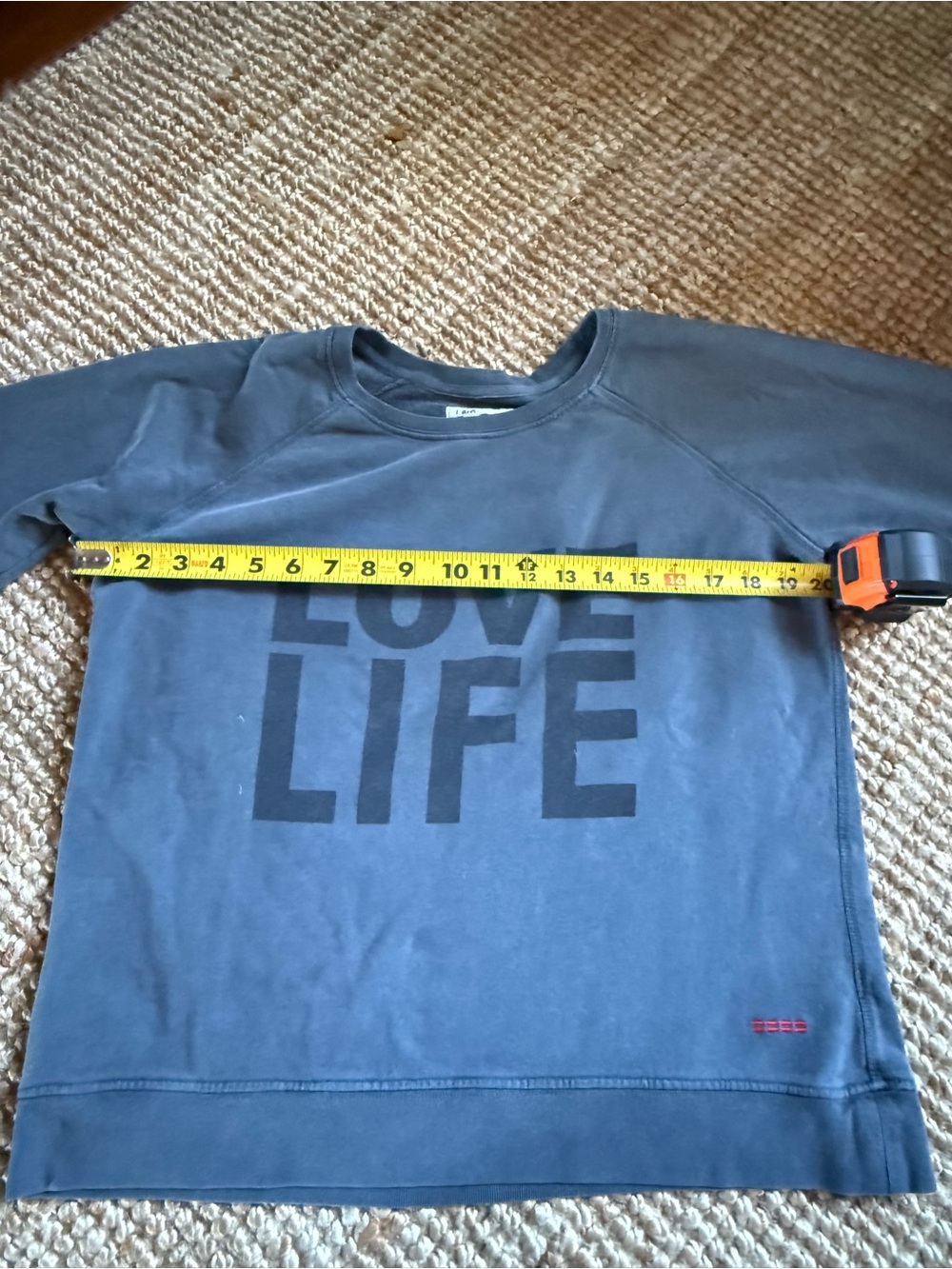 ⚜️ PEACE  LOVE  WORLD  GRAY SWEATSHIRT SIZE SMALL ⚜️ - Picture 9 of 10